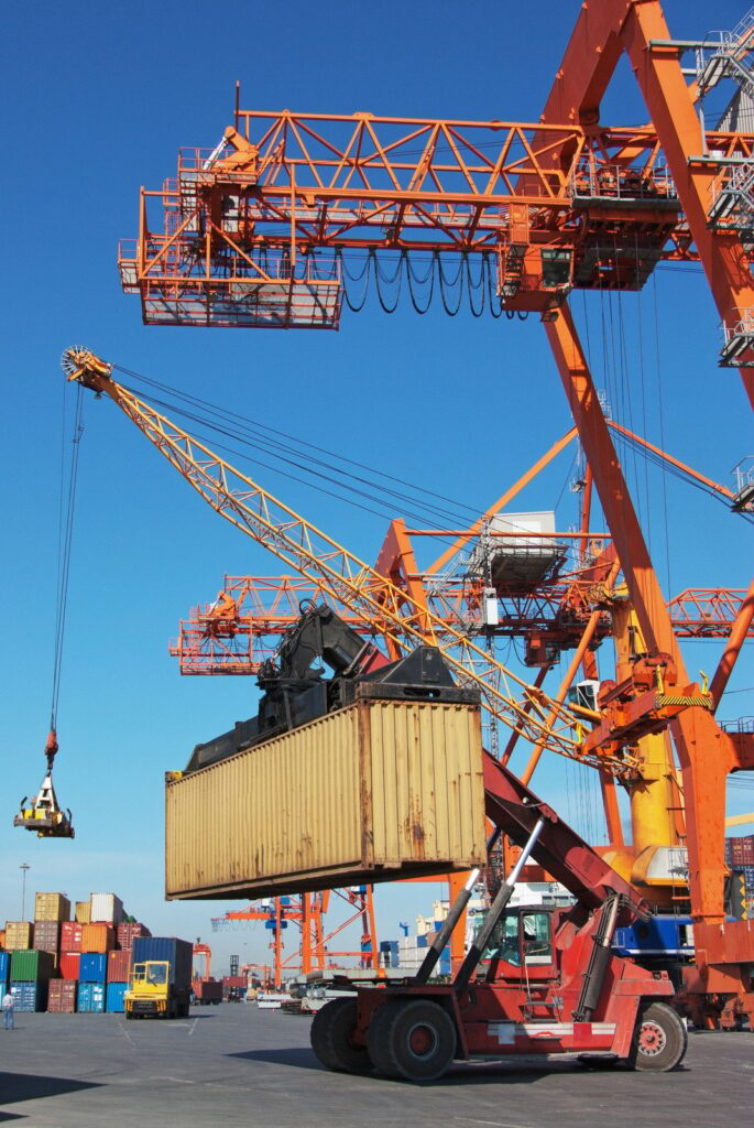 praktisk utbildning i utrustning för containerhantering